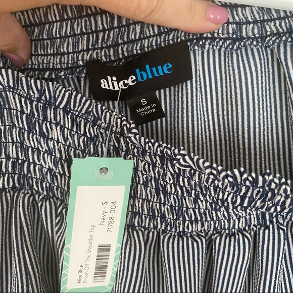Alice Blue off the shoulder top - Picture 2 of 3